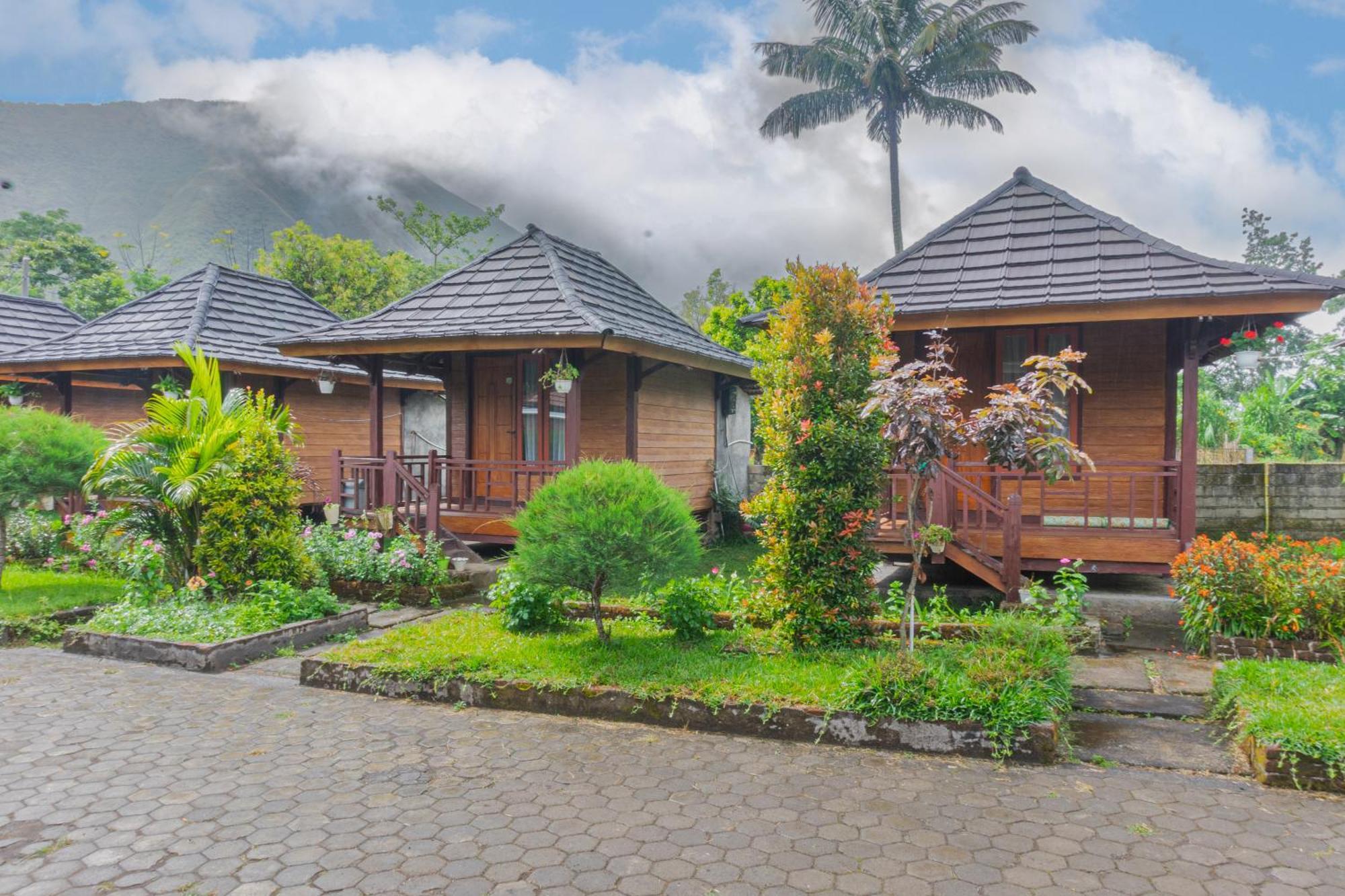 Puncak Rinjani Lodge Sembalunlawang Exterior foto